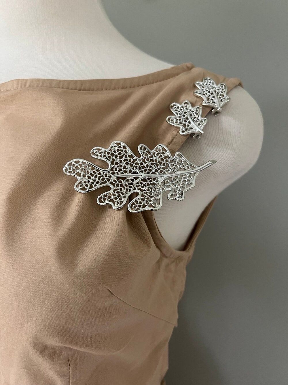 1950s Vintage Sarah Coventry Womens 3pc Leaves Brooch + Clip On Earrings Jewelry